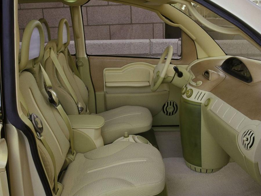 Интерьер Saturn CV1 Concept 2000 года  (фото 13 из 13)